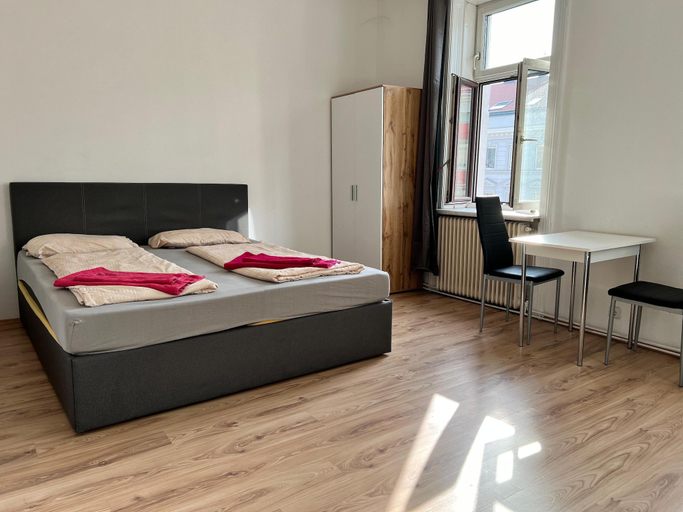 Bedroom 3, Welcoming 4BR shared Apt.-best location, Wien