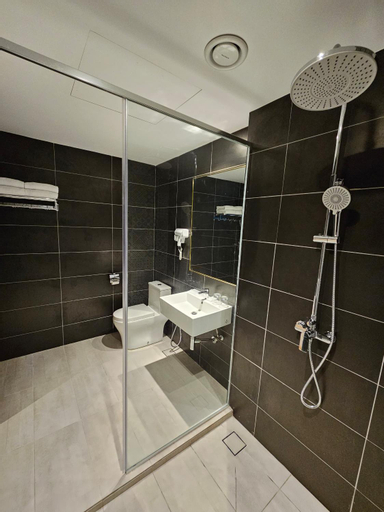 Bathroom 5