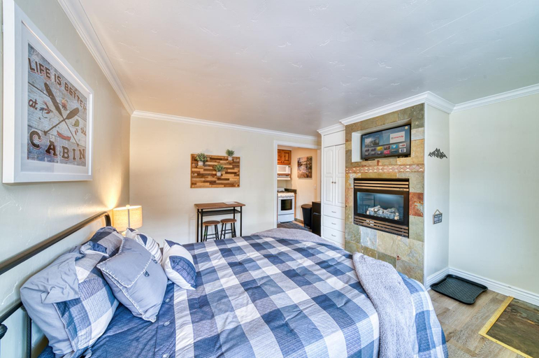 Bedroom 9
