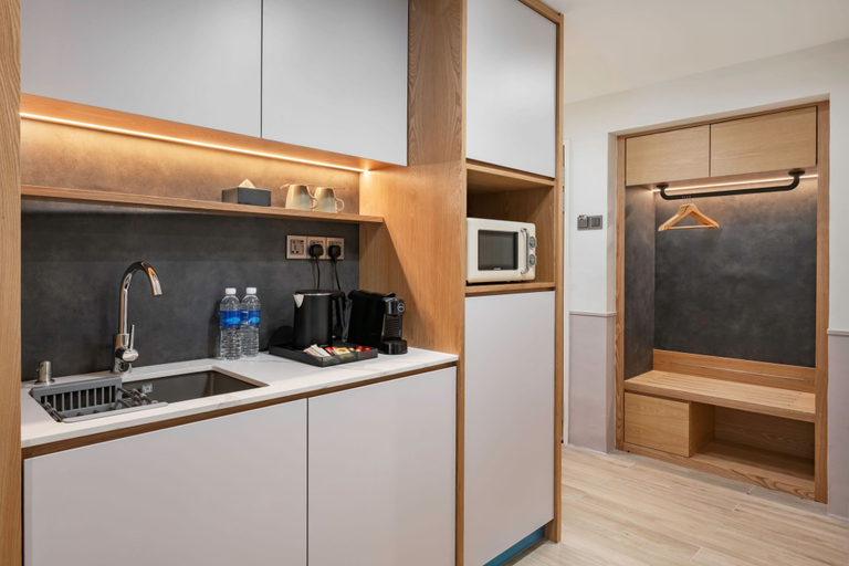 Dining Room 10