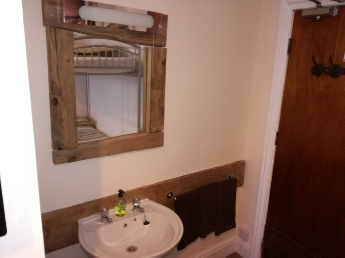 Bathroom 4, Driftwood B&B, Dorset