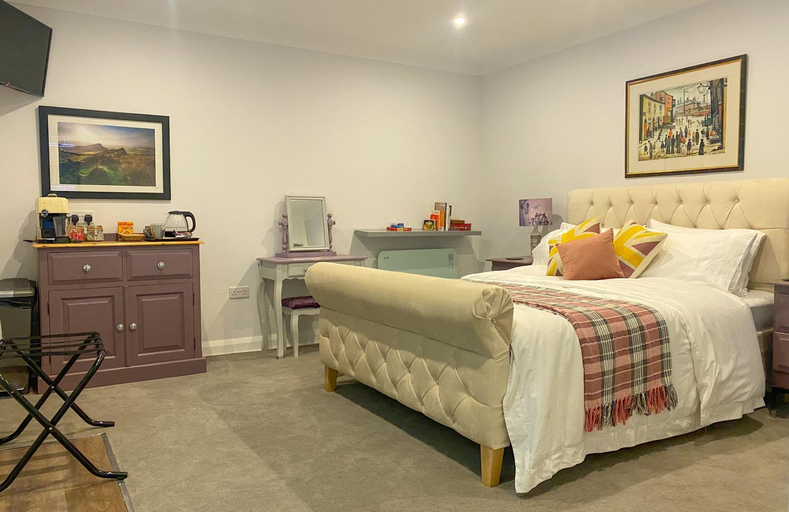 4, The Midway, Cheshire East