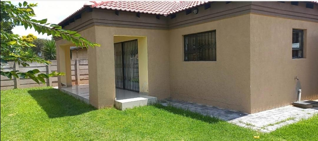 Others 3, The glory house, Ekurhuleni