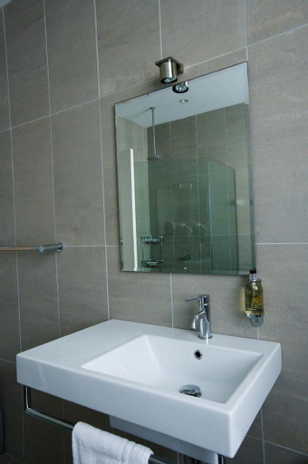 Bathroom 3