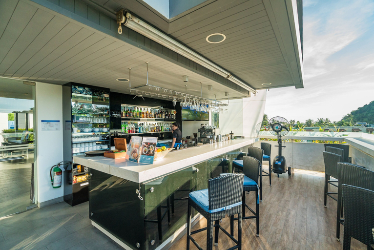Food & Drinks, Private studio at Twin Sands Resort, Pulau Phuket