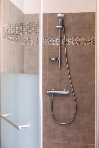Shower 3, Superbe maison avec piscine et jacuzzi dans les dunes, Pas-de-Calais