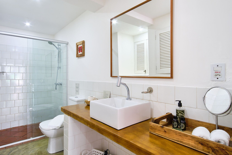 Bathroom 5, Boutique Hotel Carpe Diem, Parati