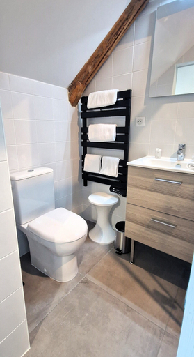 Bathroom 5, Manoir de Montigny, Oise