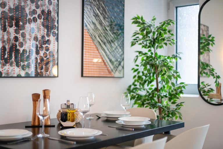 Dining Room 15