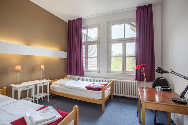Bedroom 4, Tagungs- und Gästehaus St. Georg, Köln