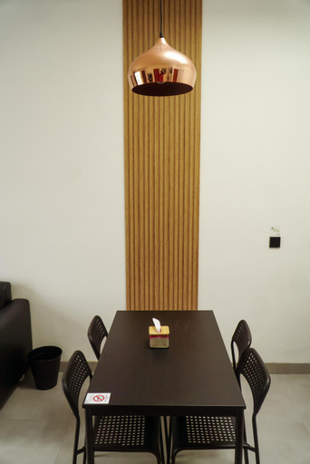 Dining Room 8