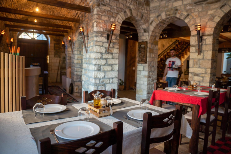 Food & Drinks 4, Bujtina Kapllani, Beratit