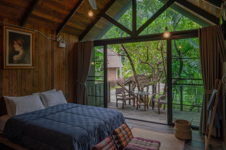 Bedroom 12