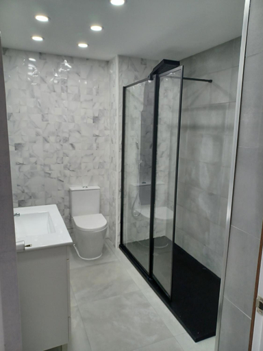 Bathroom 5, Oporto Sea Rooms, Porto