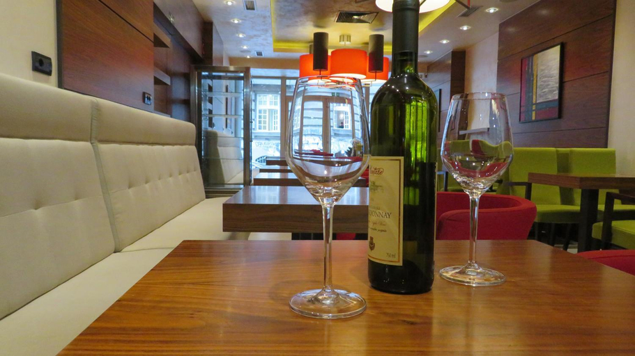 Food & Drinks 5, Hotel Marshal, Belgrade