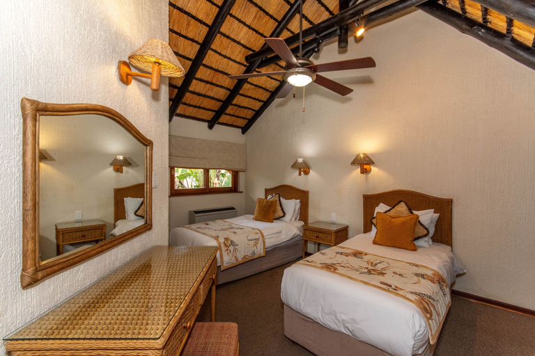 Bedroom 2, Kruger Park Lodge Unit No. 216, Ehlanzeni