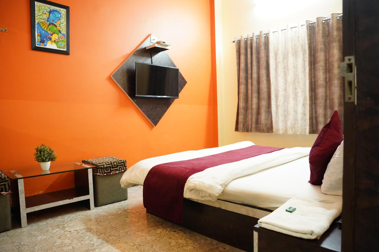 Others 3, Hotel Mahishmati Palace, West Nimar