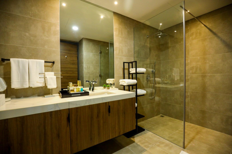 Bathroom 5, Charthouse Bahrain, Manama