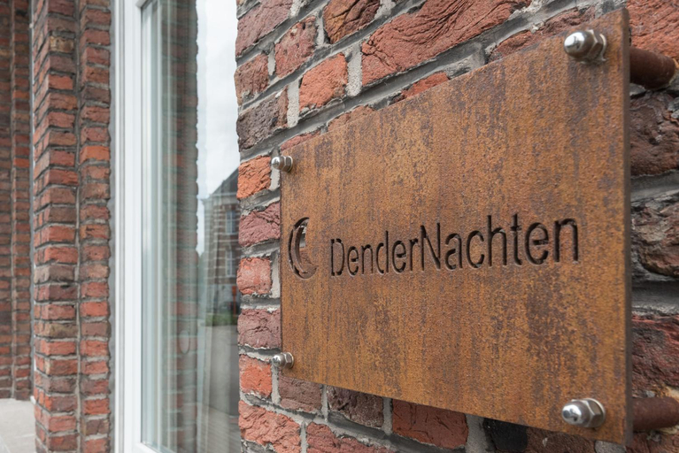 Others 4, Dendernachten, Oost-Vlaanderen