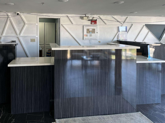 Public Area 2, Studio 6 Suites Delano, CA, Kern