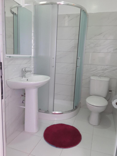 Bathroom 2, Hotel Odhisea Qeparo, Vlorës