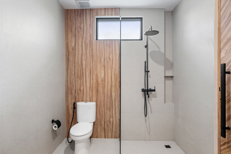 Bathroom 4, Berawa Townhouse Unit 7 by Betterplace, Badung