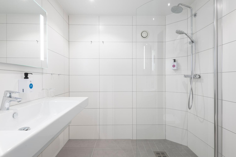 Bathroom 3, Quality Hotel Royal Corner, Växjö
