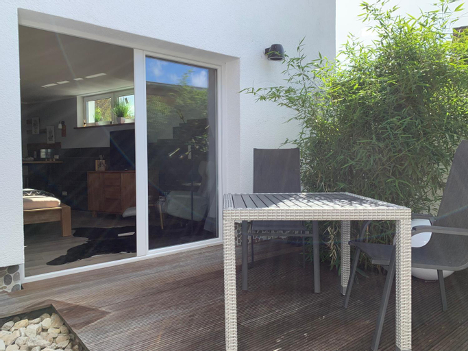 Others 4, Stadtvilla Intzeplatz - Apartment Rugen, Remscheid