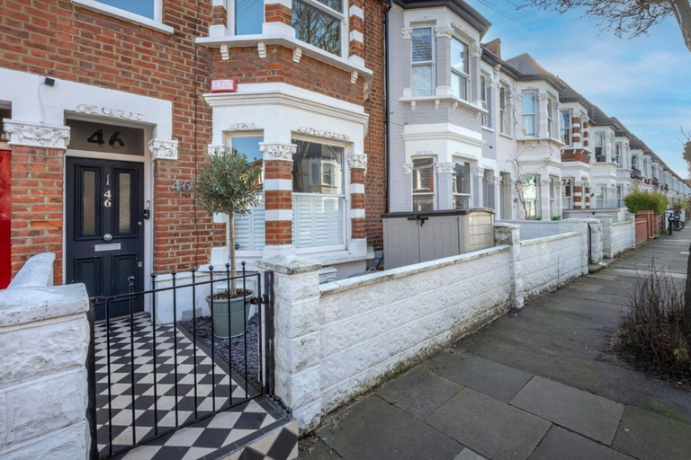Exterior & Views 2, Stylish River Apartment - West Putney Embankment, London
