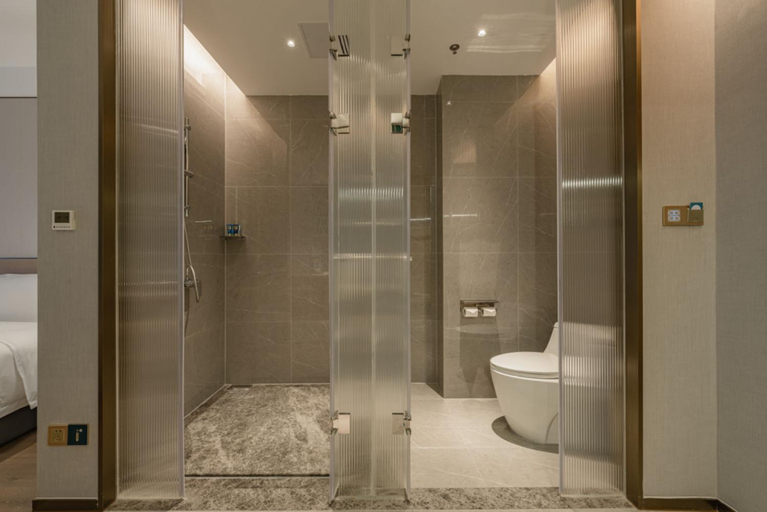 Bathroom 12