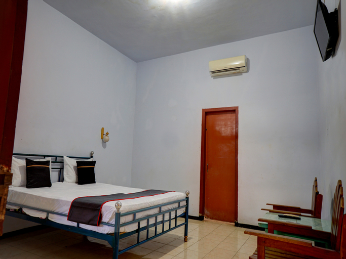 Bedroom 3, Capital O 92868 Nusantara Hotel, Banyuwangi