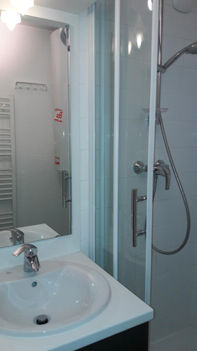 Bathroom 4, Residence Vacanceole Andromede, Isère