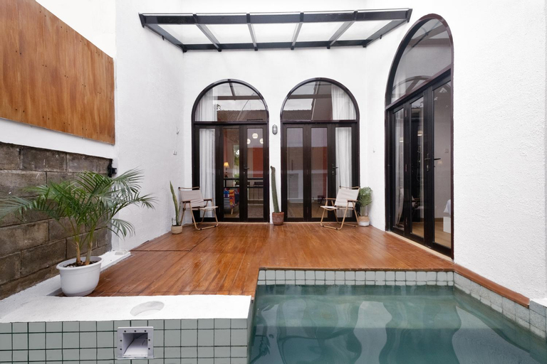 Swimming Pool 7