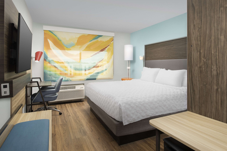 Bedroom 3, Tru by Hilton Beaufort, SC, Beaufort