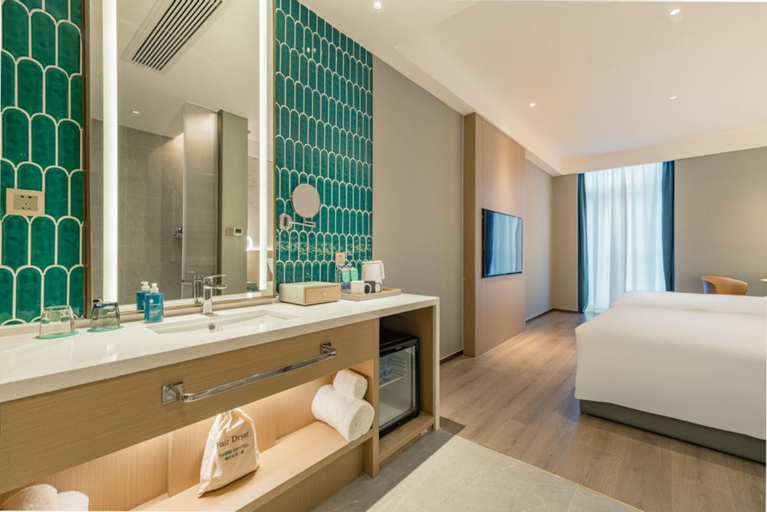 Bedroom 13