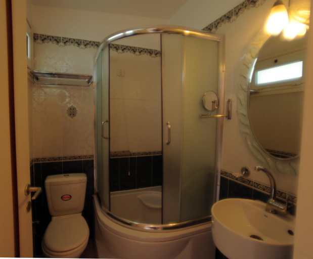 Bathroom 5, Palmariva Beach Hotel, Central Greece