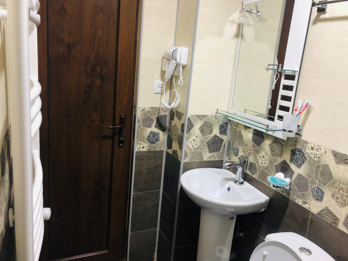Bathroom 3, Paradise Kazbegi, Kazbegi