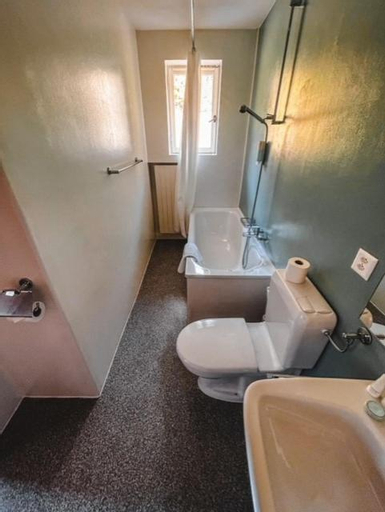 Bathroom 5