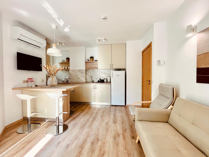 Others 5, Apart-Hotels-Sofia, AHS, Stolichna