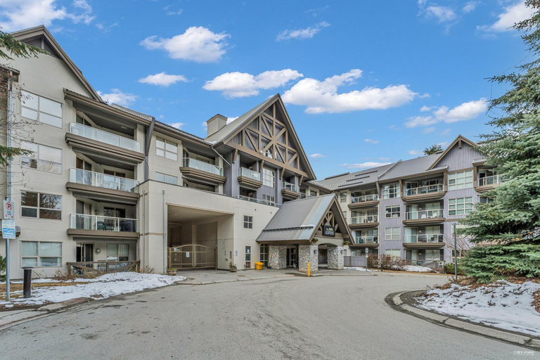 Others 3, Best ski in ski out condo #3 in Aspens, Squamish-Lillooet