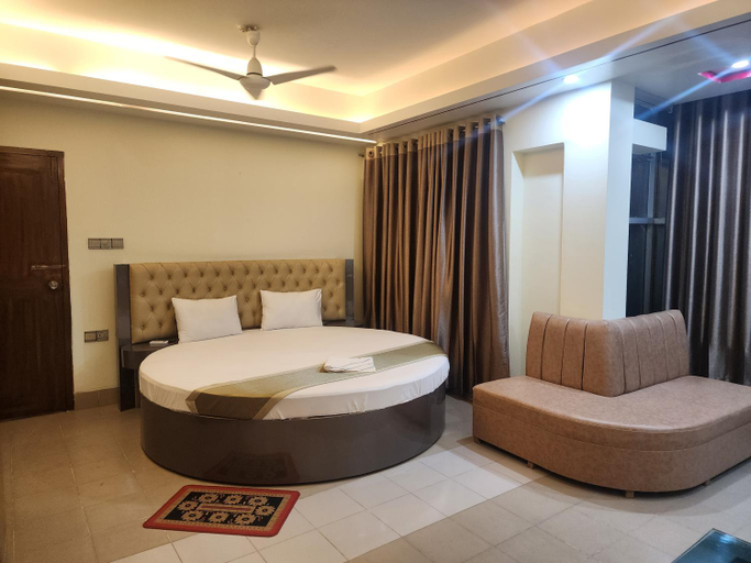 Bedroom 2, Urmee Guest House, Cox's Bazar