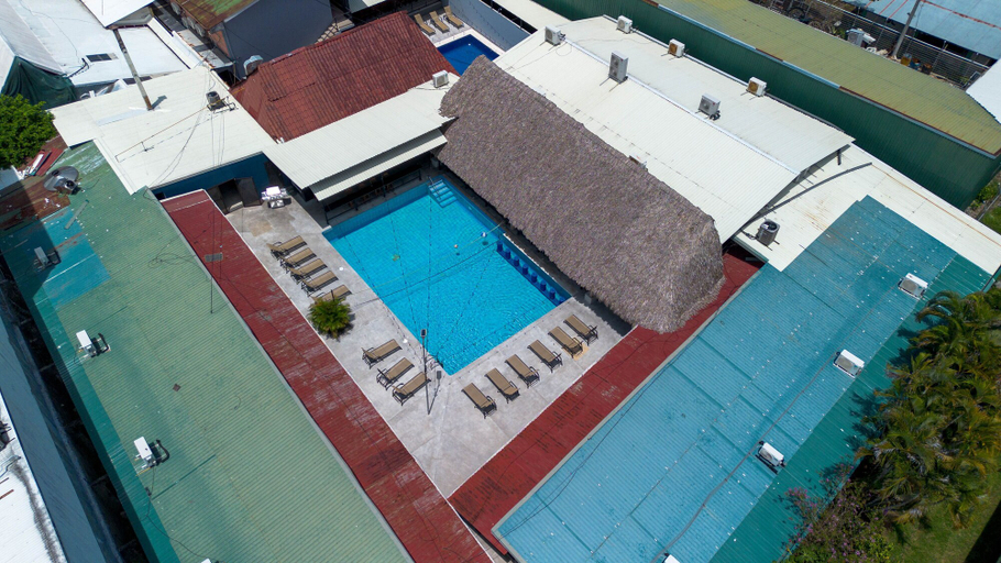 Exterior & Views, Republik Hotel, Bistro and Disco on Site, Garabito