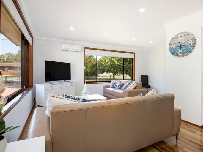 Others 4, Sea and Sun Pet Friendly 4 Mins to Beach, Shoalhaven - Pt B
