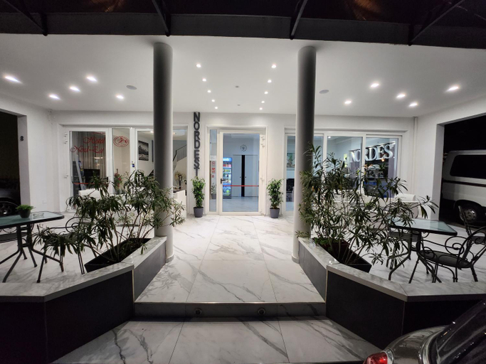 Others 5, Hotel Nord Est, Rimini