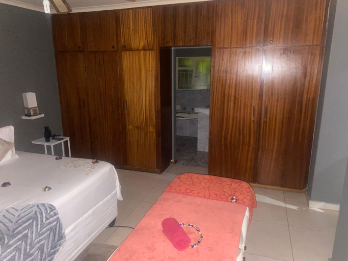 Others 2, Warmbaths Thai Spa and Guest House, Waterberg
