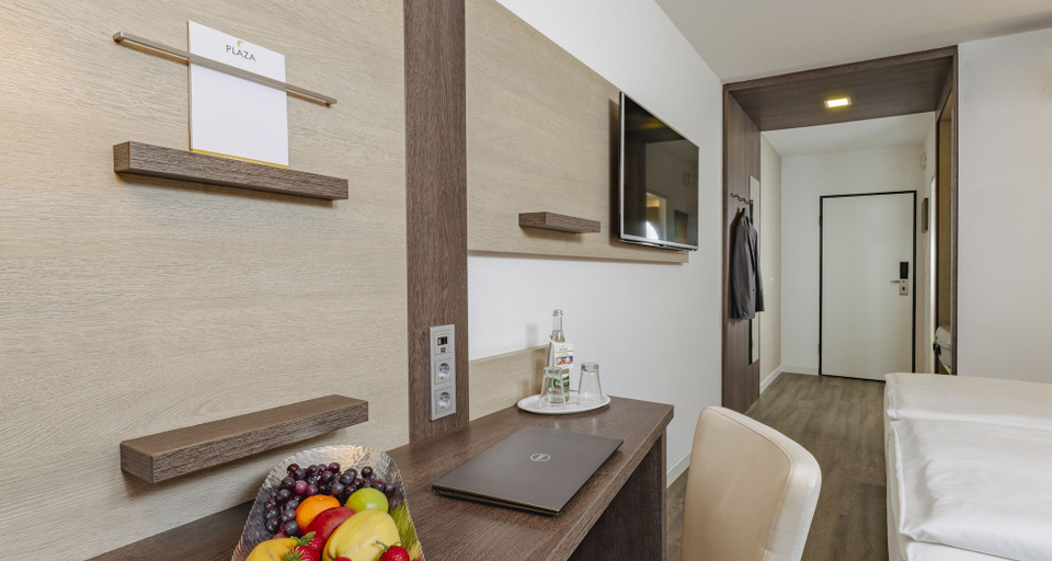 Bedroom 3, PLAZA INN Karlsruhe Nord, Karlsruhe