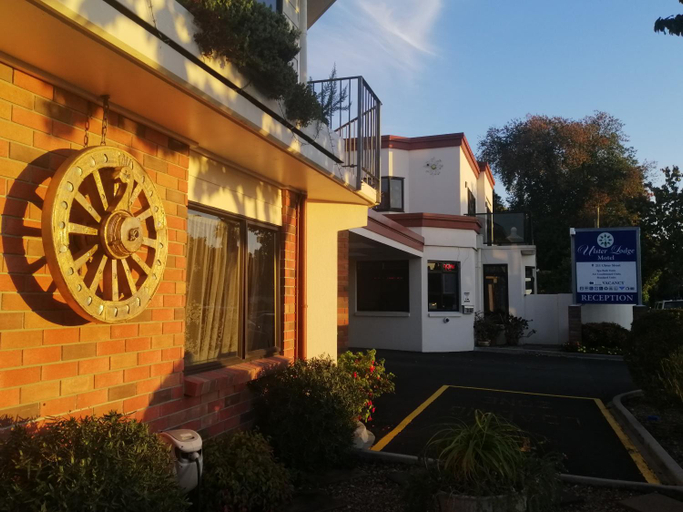 Others 5, Ulster Lodge Motel, Hamilton