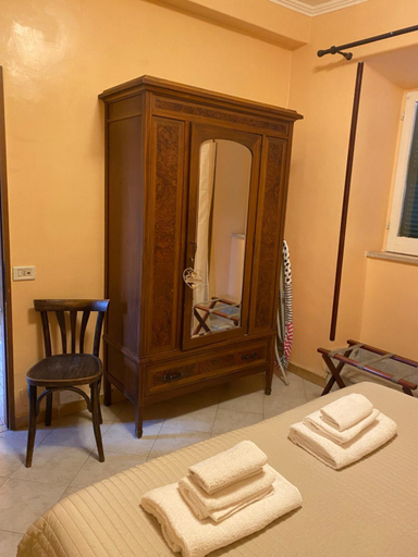 Bedroom 2, Casetta nel borgo, Rome