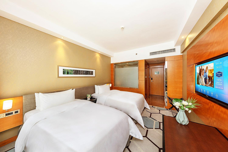 Bedroom 4, Hampton By Hilton Zhuhai Gongbei Port, Zhuhai