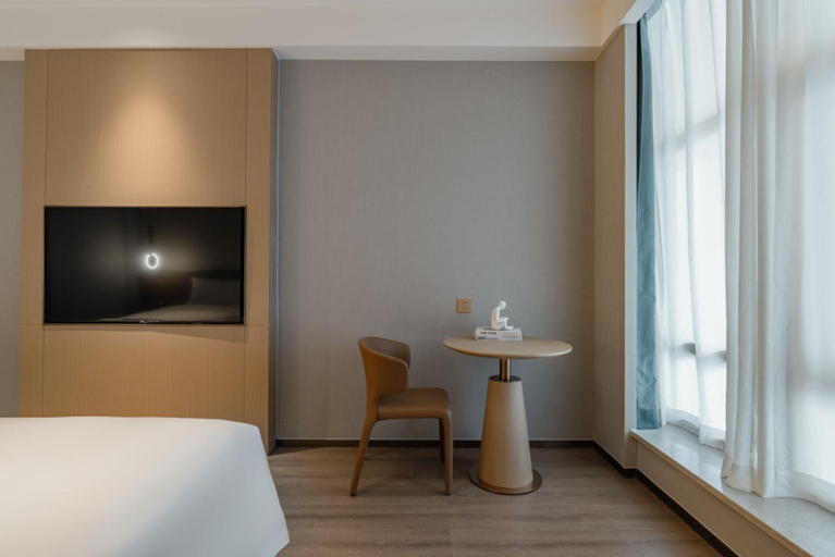 Bedroom 16